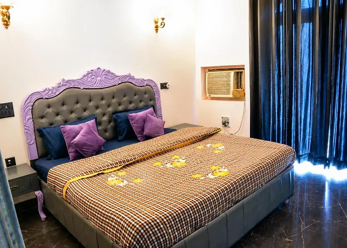 Maya Hotel & Restaurant Agra 