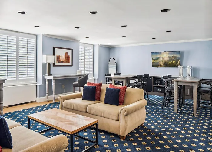 The Tidewater Inn Easton