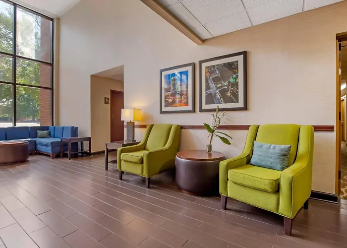 Comfort Suites Regency Park Cary