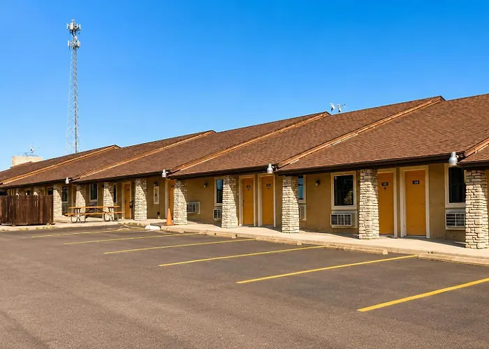 Segovia Lodge Junction Tx I -10