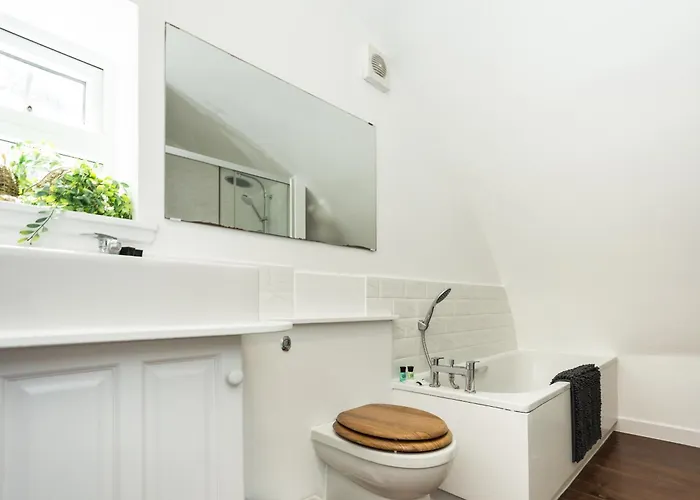 The Crown & Kitchen Hotel East Linton