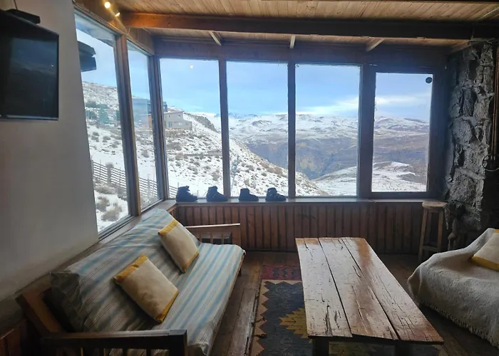 Cordillera Hostel Farellones