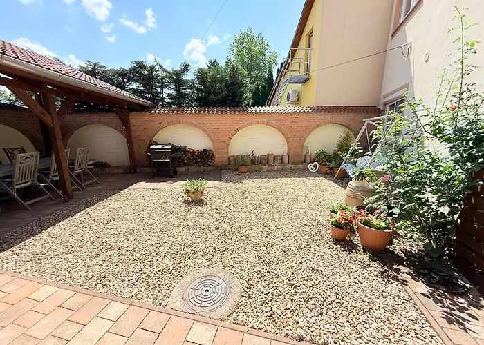 Pacsirta Apartman Grand Eger