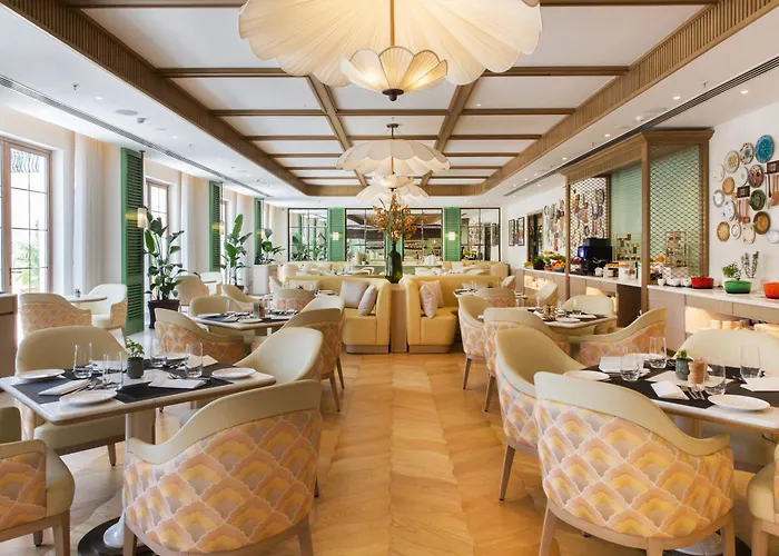 Dlf Club 4 Hotel Gurgaon