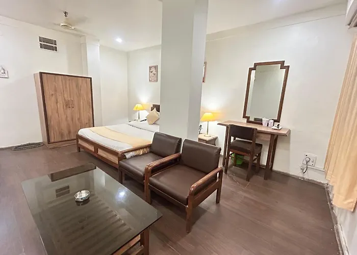 Capital O Kartik Hotel Jabalpur
