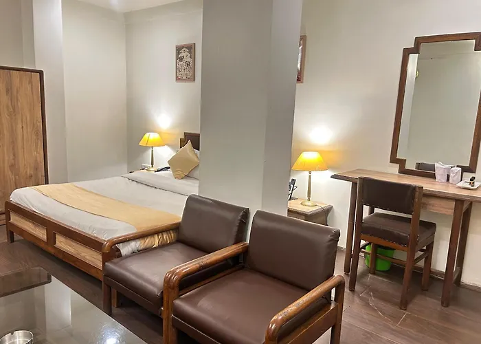 Capital O Kartik Hotel Jabalpur