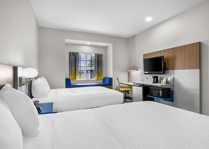 Microtel Inn & Suites By Wyndham Prairie Du Chien