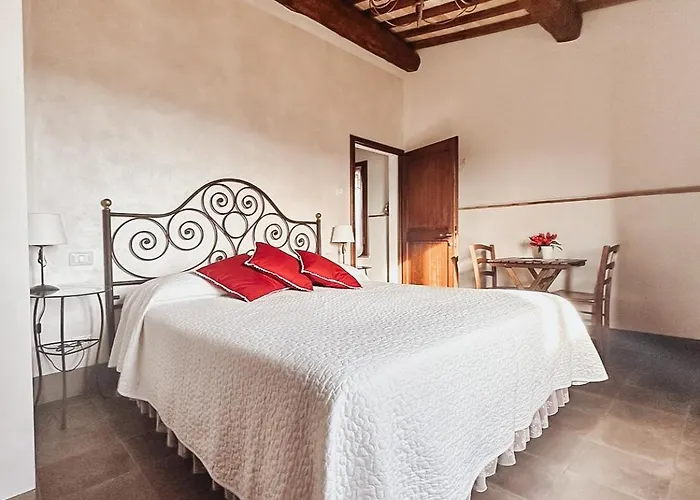 Antica Torre Del Borgo Bed & Breakfast Certaldo