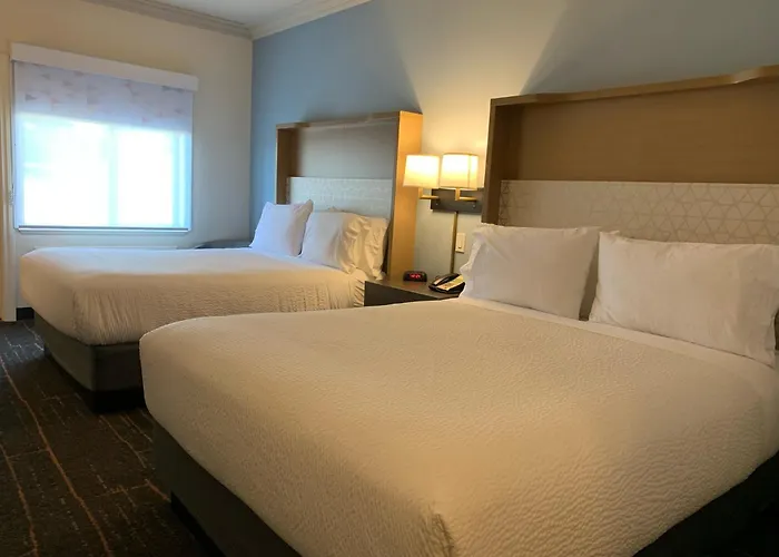 Holiday Inn Victoria - Elk Lake By Ihg Saanich