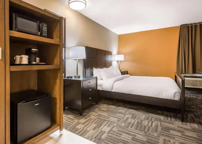 Quality Inn & Conference Centre Orillia