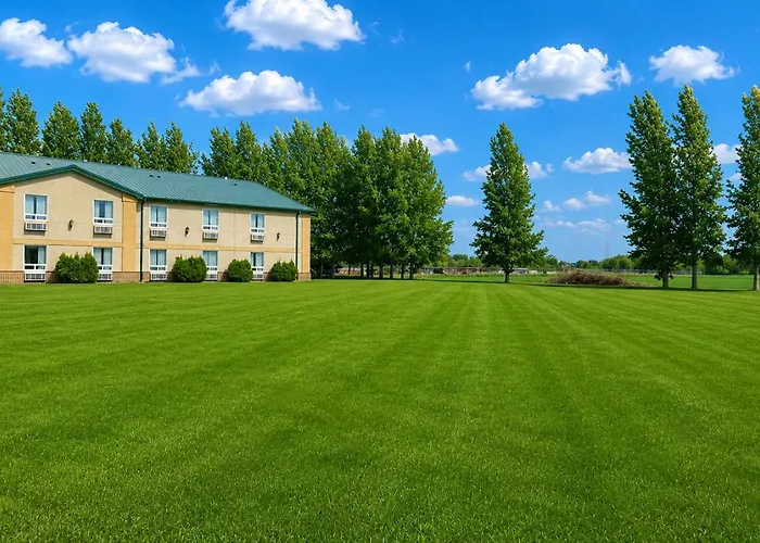 Super 8 By Wyndham Portage La Prairie Mb Hotel