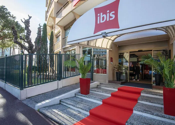 Ibis Cannes Plage La Bocca