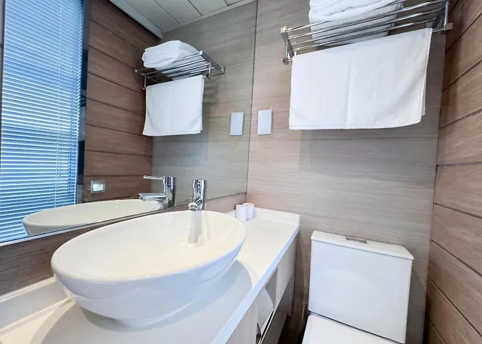 Bluejay Residences Ap Lei Chau Hongkong