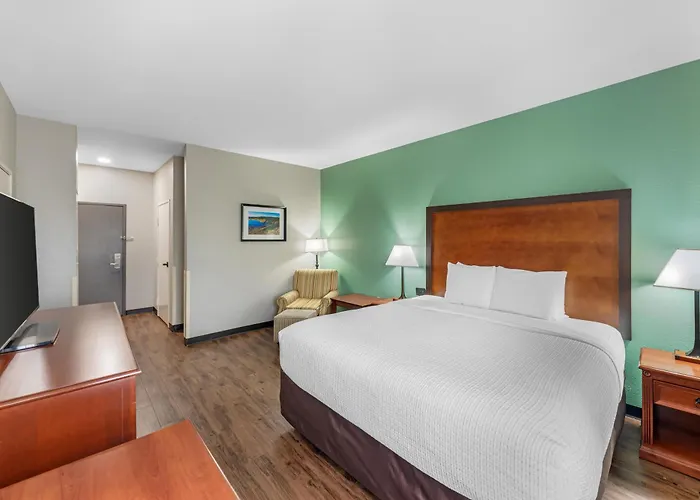 Best Western Plus Georgetown Inn & Suites