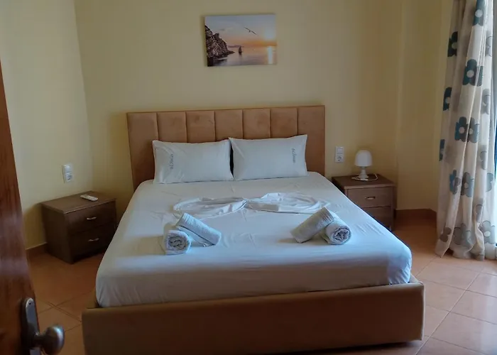 Magic Ionian Apartments & Rooms Himare