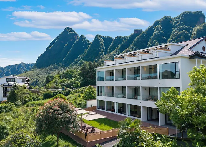 Zhangjiajie National Park Nvue Resorts