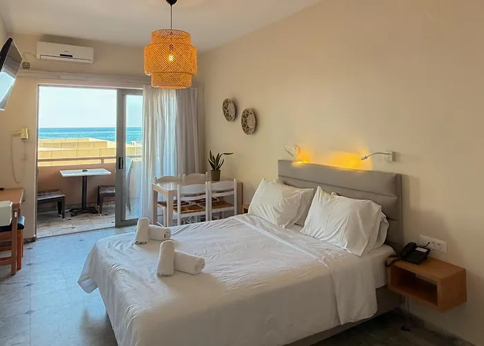 Ariadne Beach Platanés