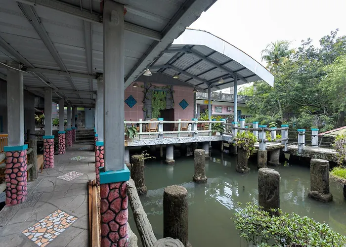 RedDoorz Plus near Jalan Baru Bogor