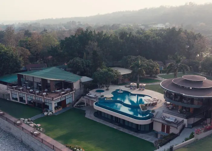 Manu Maharani Resort Ramnagar 