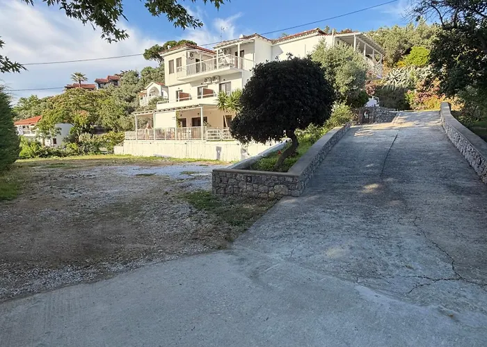 Golden Evelyn Aparthotel Agia Paraskevi 
