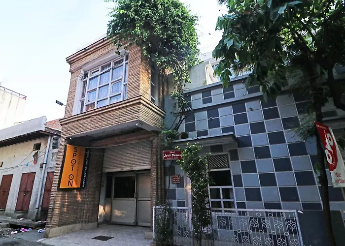 Hotel O Jyoti Palace Meerut