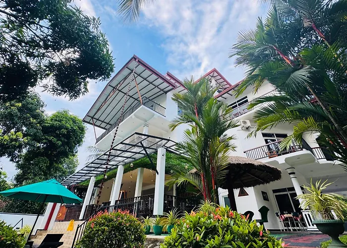 Hotel River Front Tissamaharama