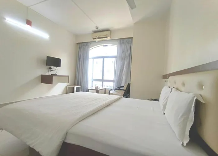 Hotel Rajtara Satara