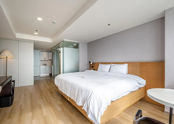 Haeundae Seacloud Hotel Residence Busan