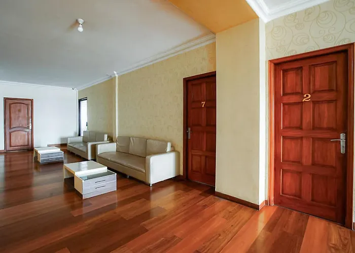 RedDoorz near Palembang Trade Center 3 Hotel