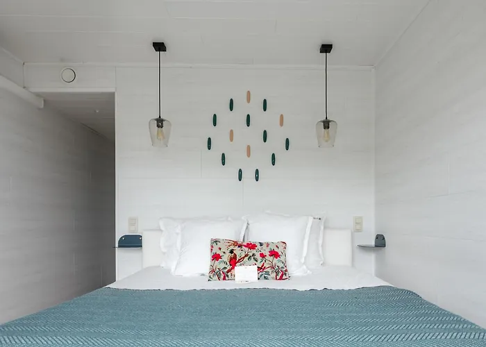 B&B Armalot By Julia De Panne