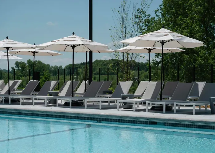 Omni Viking Lakes Eagan