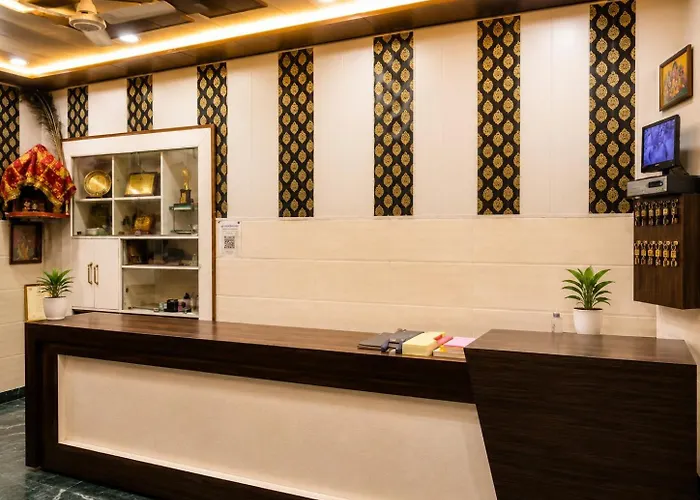 Hotel Goverdhan - Walking To Raja Ki Mandi Railway And 3Km From Isbt Agra 
