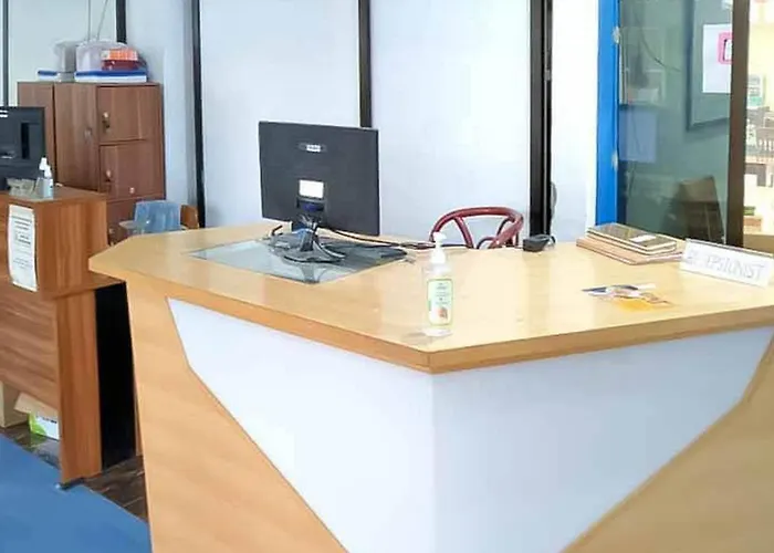 Sas Guest House Mitra Reddoorz At Darmo Park 2 Surabaya