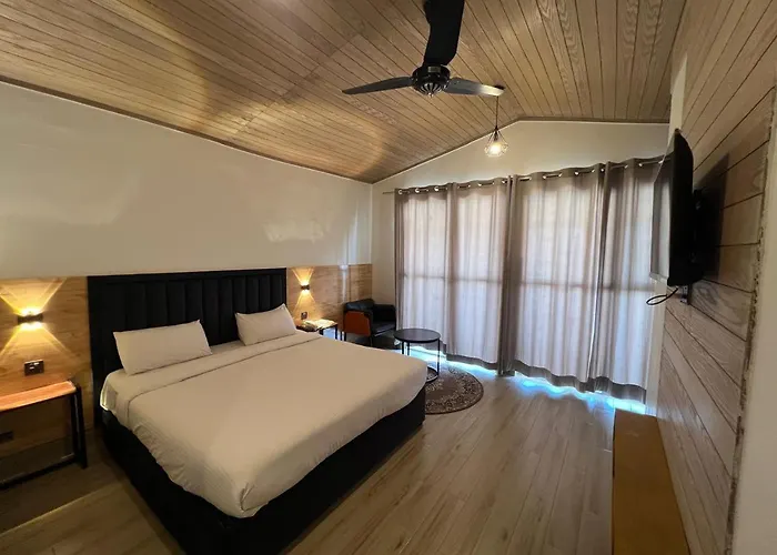 Eat And Read Hotel Skardu