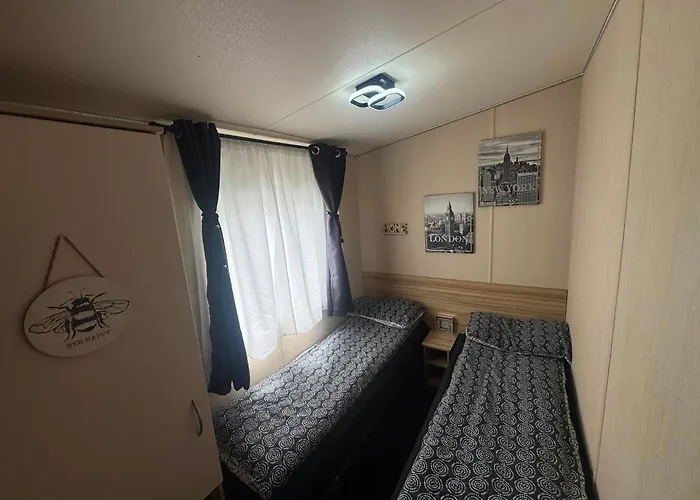 Holiday Park Caravan Fluffy In Harts Holiday Park Leysdown-on-Sea