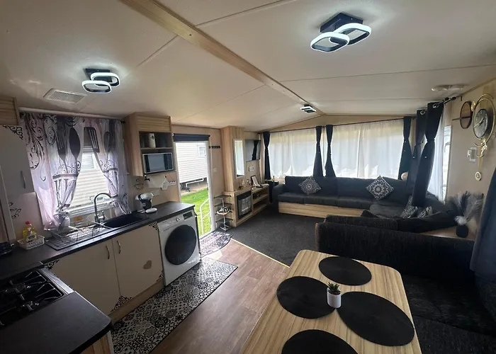 Holiday Park Caravan Fluffy In Harts Holiday Park Leysdown-on-Sea