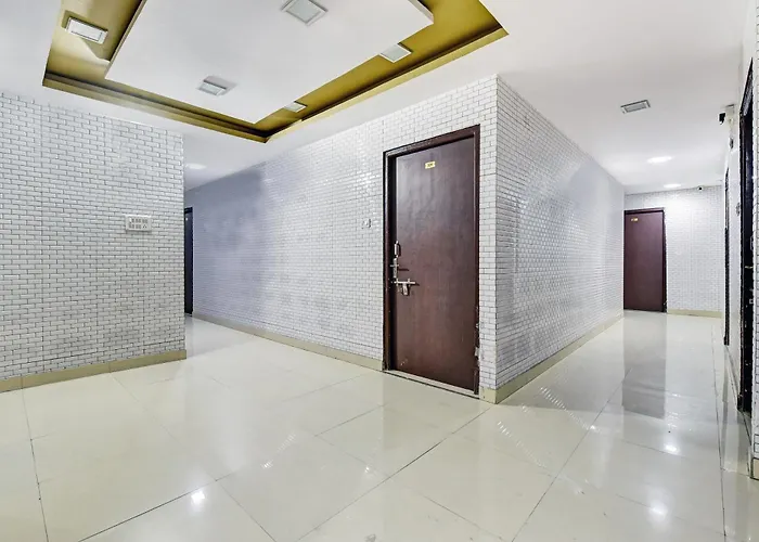 Hotel O Eleven Hotel & Banquet Kota 