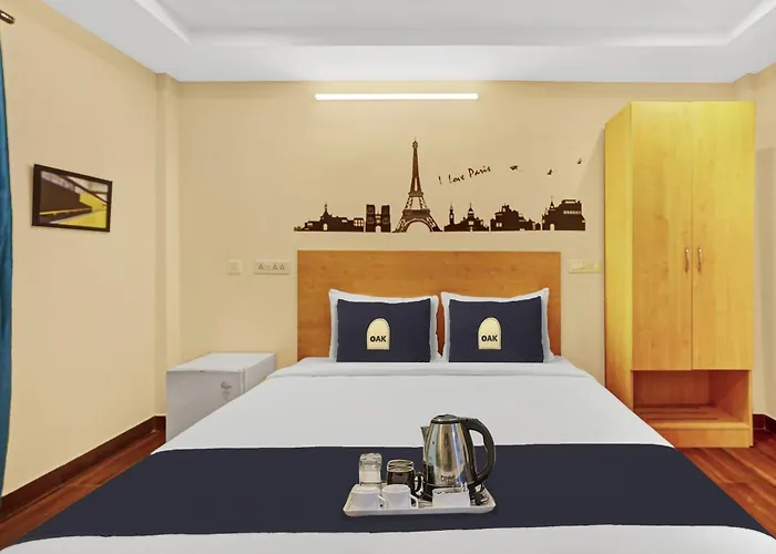 Capital O De Alphabet Kakinada Hotel