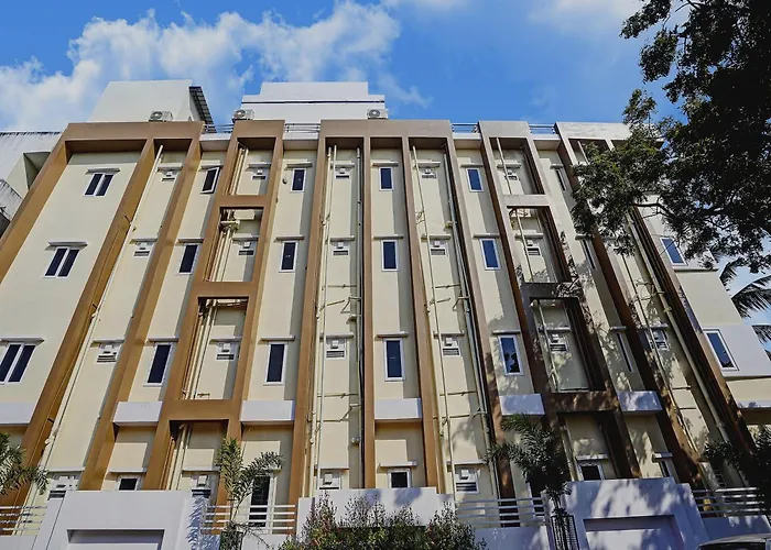 Capital O De Alphabet Kakinada Hotel