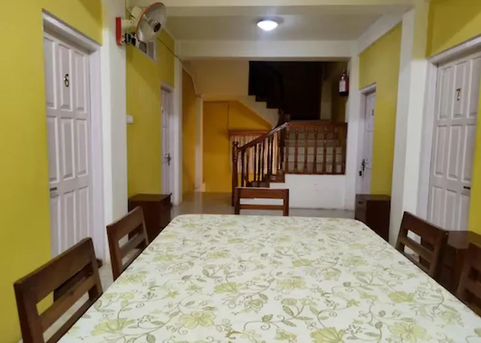 Crossroad Bed & Breakfast Shillong