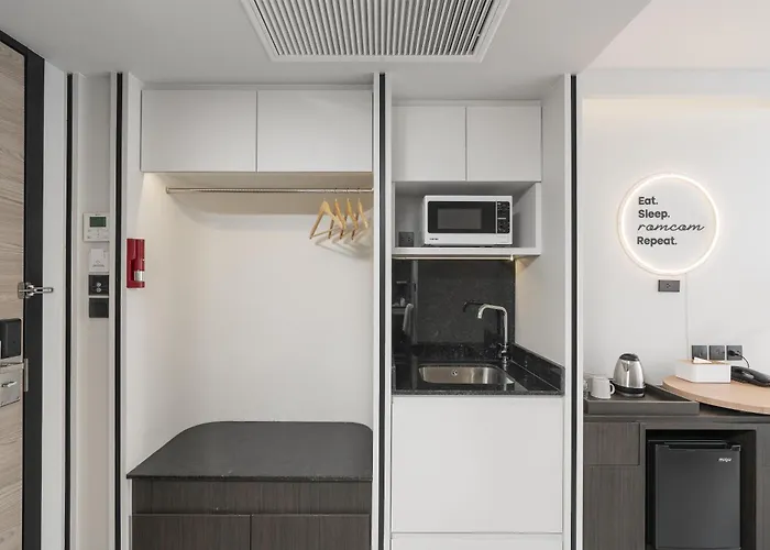 Seekers Finders Rama IV Hotel Surestay Collection By BW Bangkok