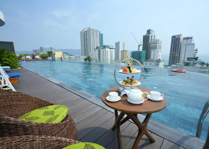 Golden Lotus Grand Da Nang - Panoramic Rooftop Bar & Daily Afternoon Tea