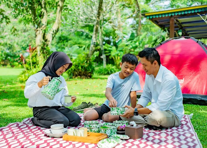 Katumbiri Resort And Villa By Tripletree Bogor