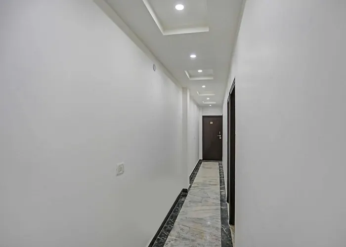 Collection O Nirvana Residency Near Lotus Temple New Delhi