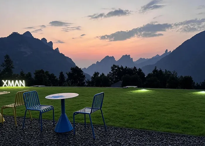 Xman Sunrise Peaks Resort Zhangjiajie