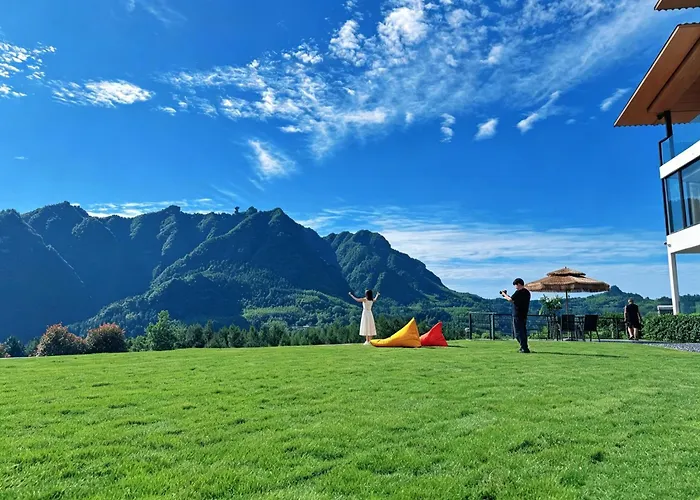 Xman Sunrise Peaks Resort Zhangjiajie
