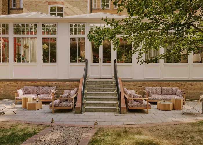 Ember Locke Kensington Hotel Londres