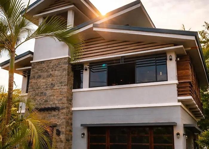 Island Lyfe Adventures Hotel - 5 Minutes From El Nido Airport & Lio Beach