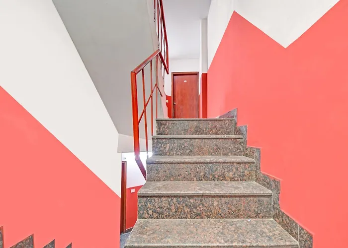 Hotel O B & B Vasant New Delhi