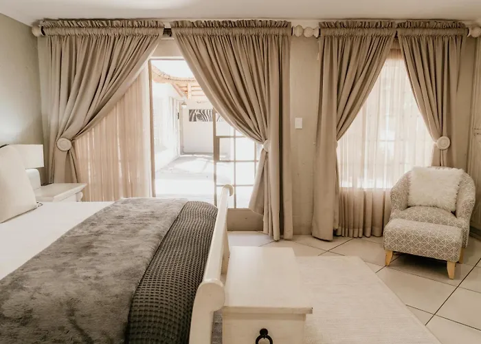 Decollage Estate Hotel Polokwane